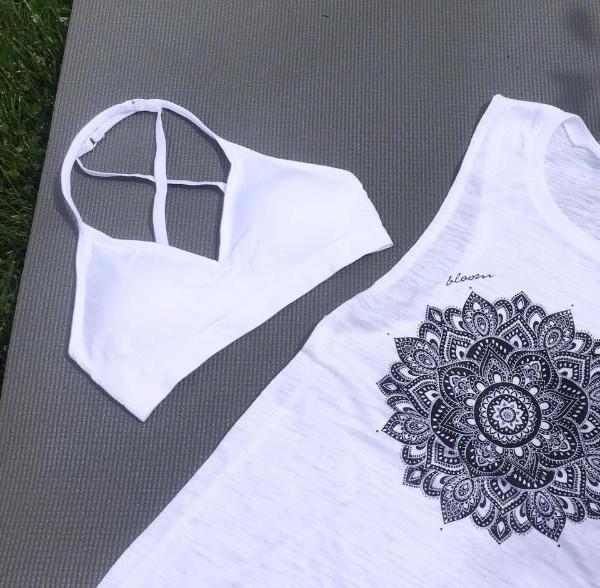 Convertible V Neck Bra ~ Bright White~ Second OM